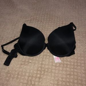 Pink Victoria’s Secret bra